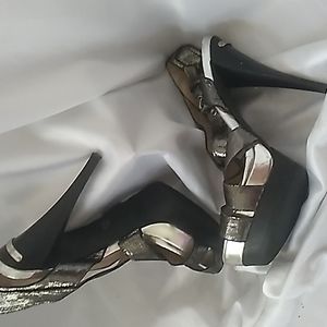 🌷Micheal Kors heels